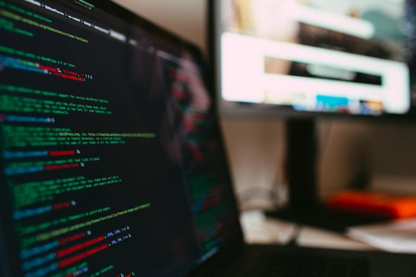 Hoe onderhoud je een hybride voertuig?